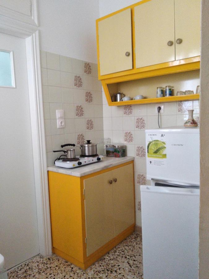 Finikas Rooms Agia Marina  外观 照片