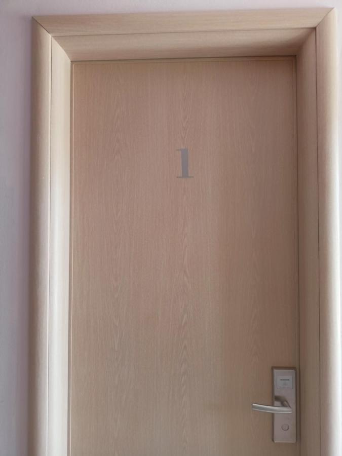 Finikas Rooms Agia Marina  客房 照片