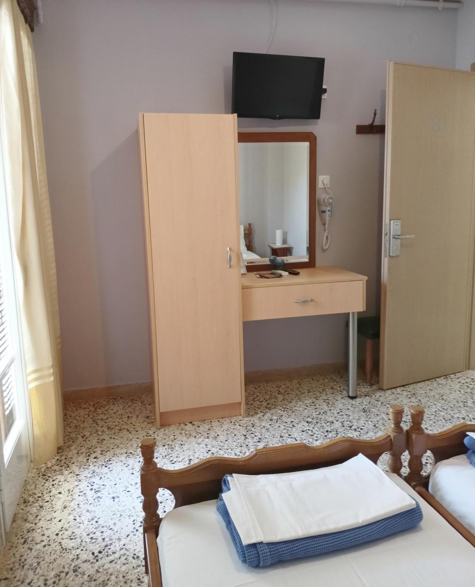 Finikas Rooms Agia Marina  客房 照片