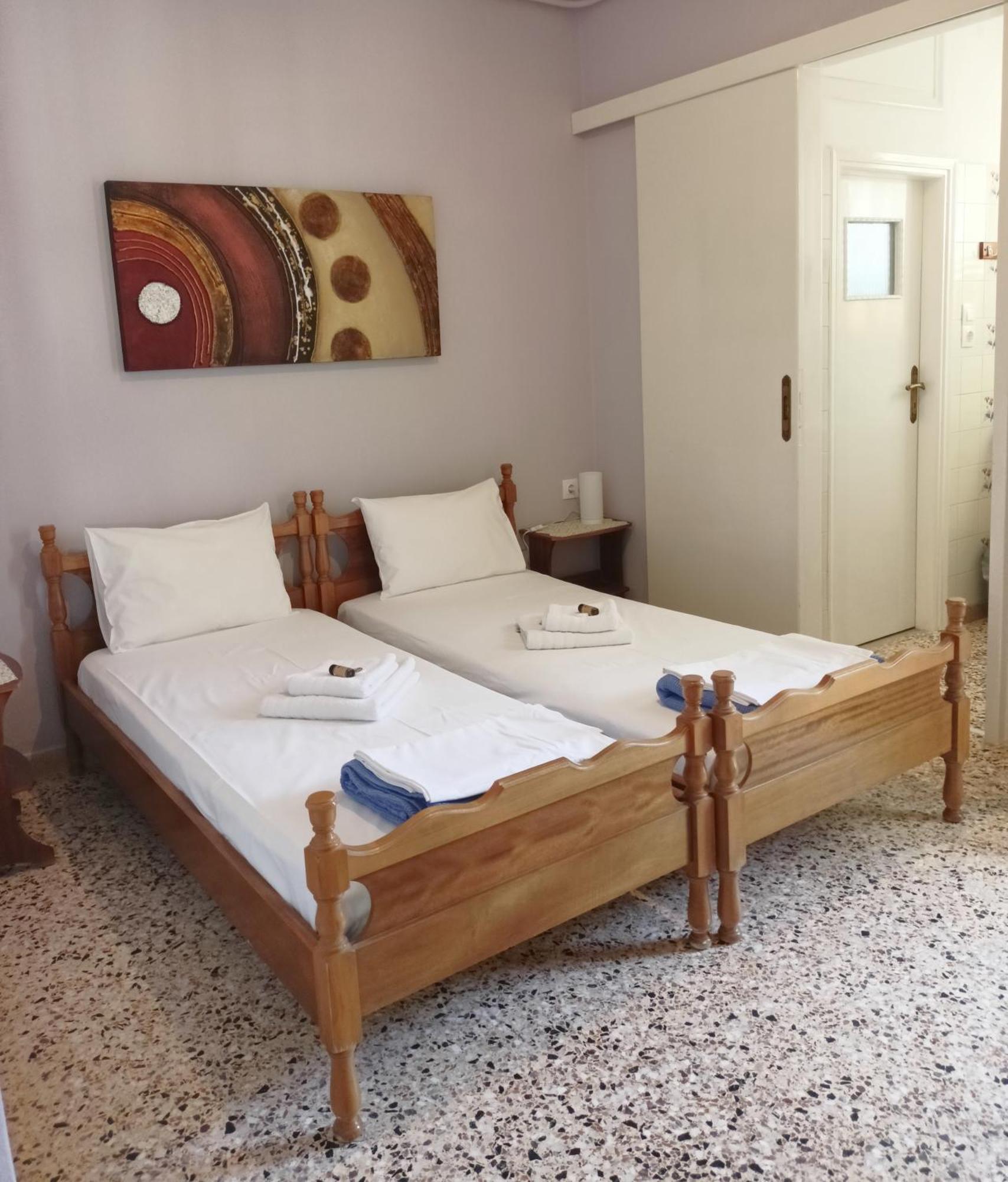 Finikas Rooms Agia Marina  客房 照片